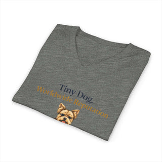 Tiny dog design V-neck t-shirt with suitcases and worldwide reputation text